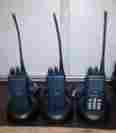 Aah34scc9aa1an Ct150 Motorola Lot Of 3 4ch Uhf 450 520 Mhz W Desk Charger