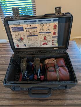 Flightcom Sonetics Flcc3 Dect7 Wireless Communication System Headsets Comhub And Case