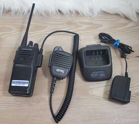 Nx-1300-k4 Kenwood Nx-1300auk Uhf Handheld Portable Radio With Battery And Antenna Charger