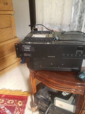 Kenwood Tx-153005 Uhf Repeater 40-watt With Power Supply