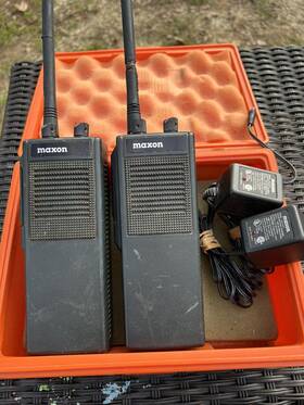 Cp-1015 Maxon Cv-1015 Lot Of 2 Vhf Transceiver Radios Inch Tested