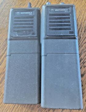 Motorola 407mu Pair Of Mtx Handie-talkie Fm Radios Mtn5447b For Parts