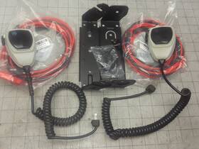 Motorola Dx0098 Lot Of Mobile Mics Brackets And Power Cords