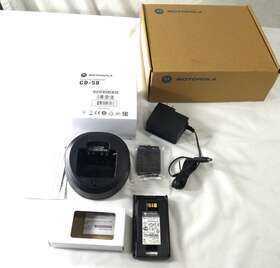 Fnb-133li Motorola Cd-58 Desktop Charger And Battery
