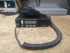 Motorola M33dgc90j2aa Radius M1225 Vhf 150-174mhz 25 Watts 20 Or 24 Channels