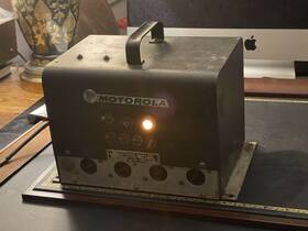 Motorola Nk-129 Vintage Radio Charger / Power On Untested