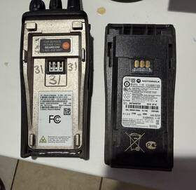 Motorola Pmue1472baana Cp200 Portable Handheld Two-way Radio With Microphone