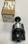 PARKER,35501020,PRECISION Regulator 1/4 Inch 1/2-30PSIG Nos. Fixed Price $120.00.